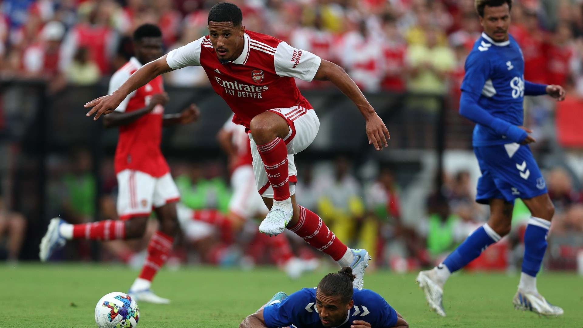 进入淘汰赛 进入淘汰赛