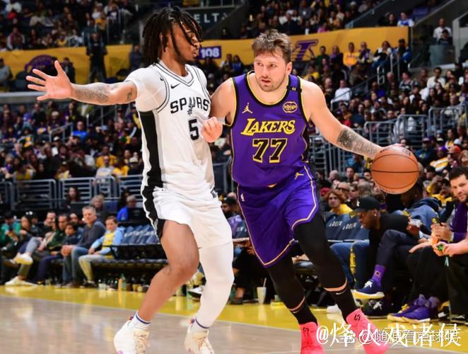 詹姆斯三双克内克特20+8 湖人大胜马刺止3连败 詹姆斯三双克内克特20+8 湖人大胜马刺止3连败